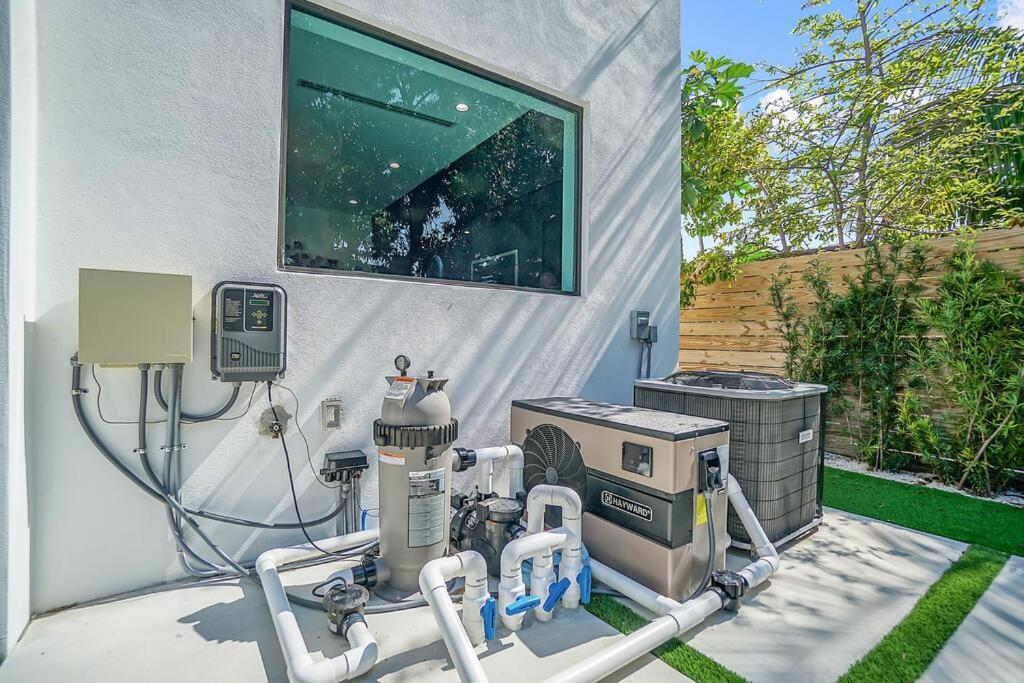 Design House -Heated Pool -Big Yard -Gated Parking Villa Miami Eksteriør billede