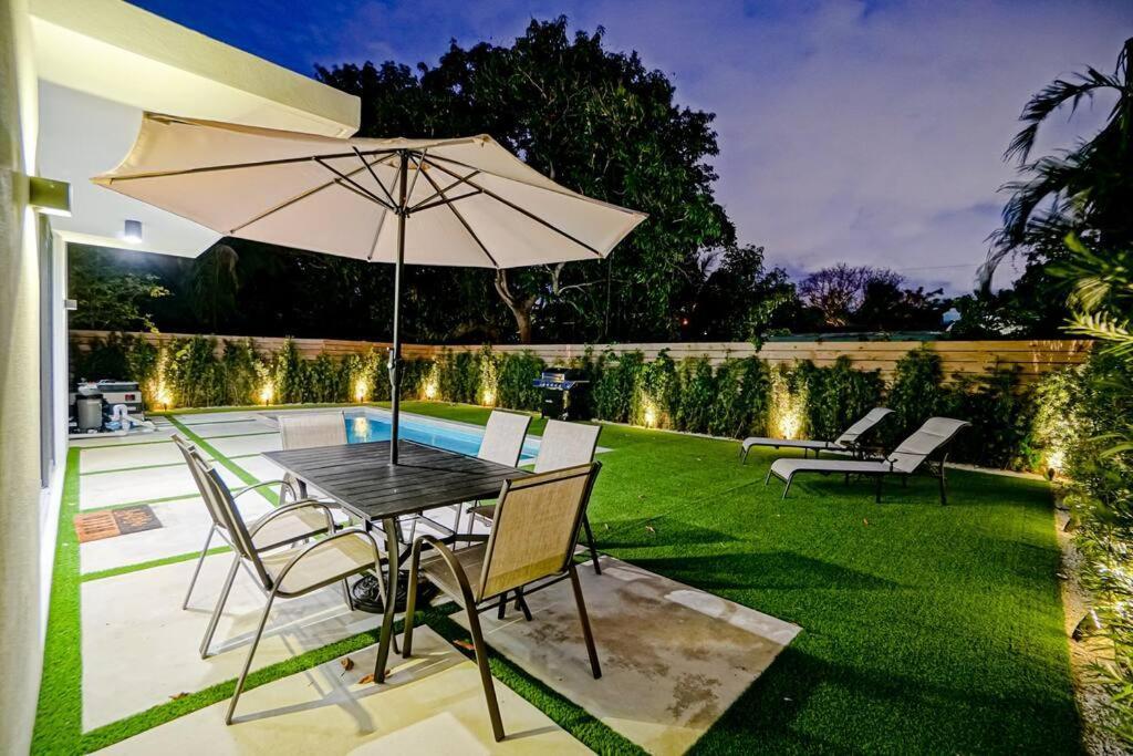 Design House -Heated Pool -Big Yard -Gated Parking Villa Miami Eksteriør billede