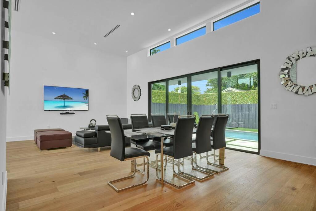 Design House -Heated Pool -Big Yard -Gated Parking Villa Miami Eksteriør billede