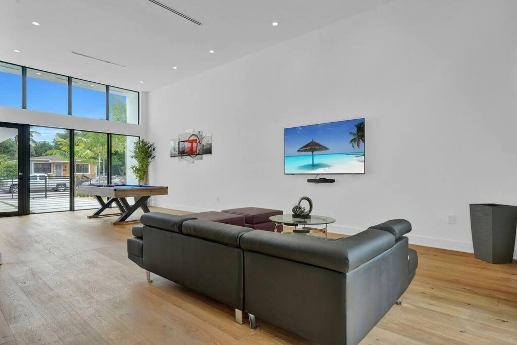 Design House -Heated Pool -Big Yard -Gated Parking Villa Miami Eksteriør billede